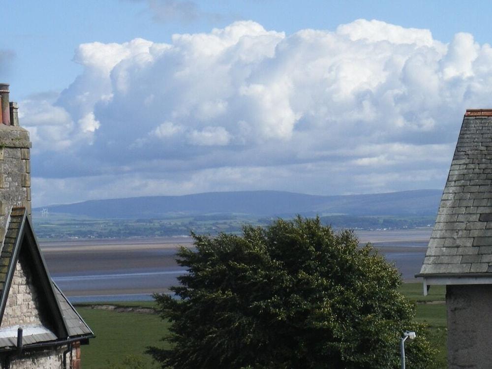 Birchleigh Guest House Grange-over-Sands Extérieur photo