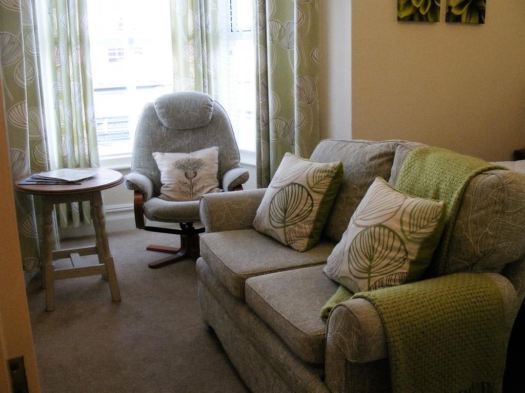 Birchleigh Guest House Grange-over-Sands Extérieur photo